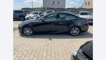 LEXUS IS