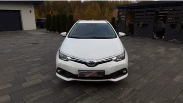 TOYOTA Auris