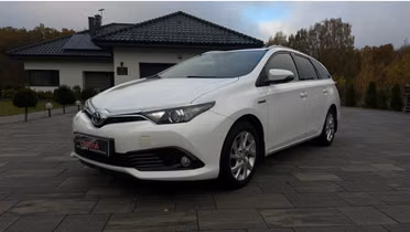 TOYOTA Auris