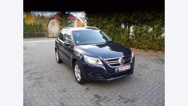 VOLKSWAGEN Tiguan
