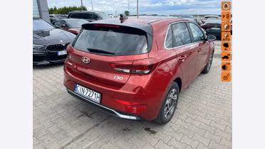 HYUNDAI i30
