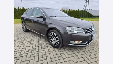 VOLKSWAGEN Passat