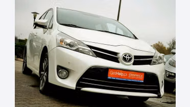 TOYOTA Verso