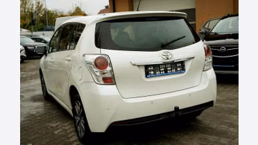 TOYOTA Verso