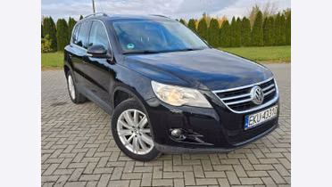 VOLKSWAGEN Tiguan