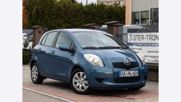 TOYOTA Yaris