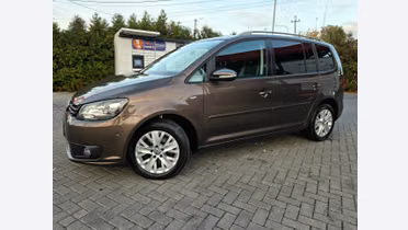 VOLKSWAGEN Touran