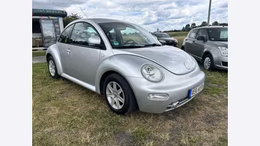 VOLKSWAGEN New Beetle
