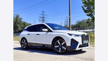 BMW iX