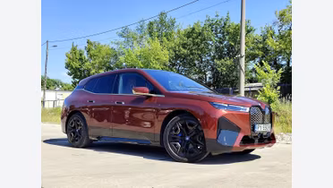 BMW iX