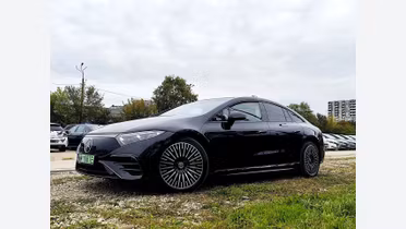 MERCEDES-BENZ EQS