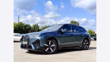BMW iX