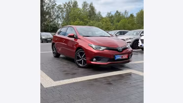 TOYOTA Auris
