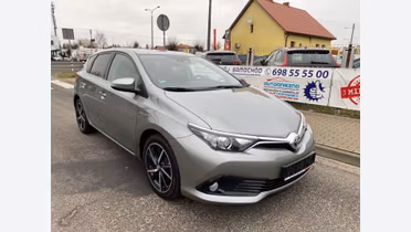 TOYOTA Auris