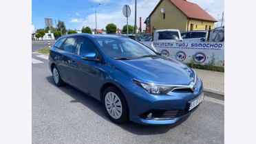 TOYOTA Auris