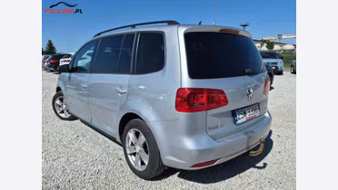VOLKSWAGEN Touran