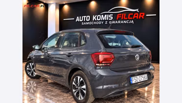 VOLKSWAGEN Polo
