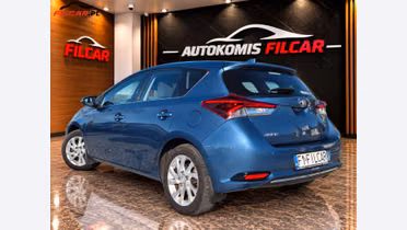 TOYOTA Auris