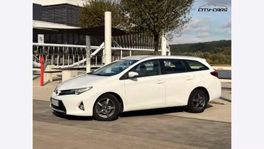 TOYOTA Auris