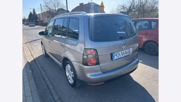 VOLKSWAGEN Touran