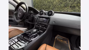 JAGUAR XJ