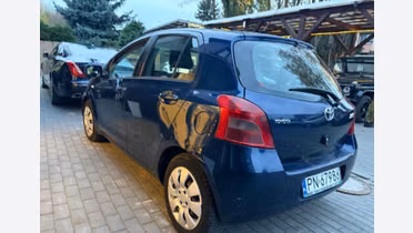 TOYOTA Yaris