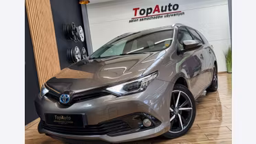 TOYOTA Auris