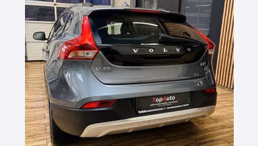 VOLVO V40 Cross Country