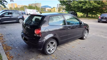 VOLKSWAGEN Polo
