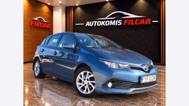 TOYOTA Auris