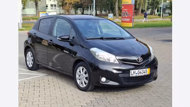 TOYOTA Yaris