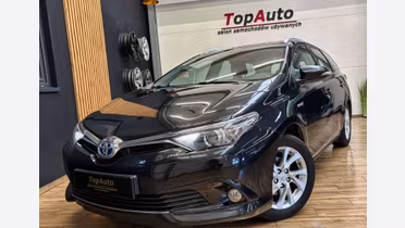 TOYOTA Auris