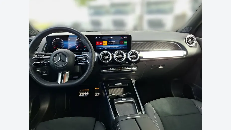 MERCEDES-BENZ GLB GLB 200 mHEV AMG Line 7G-DCT
