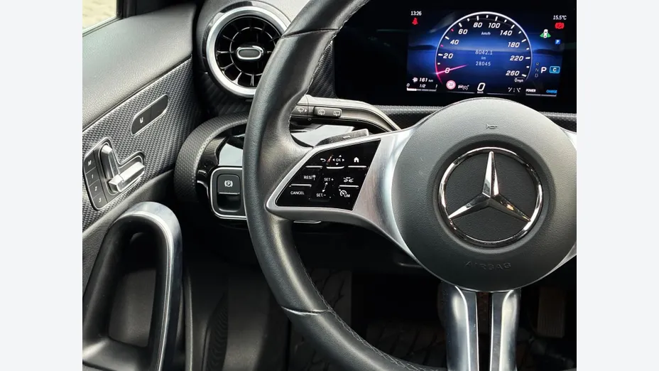 MERCEDES-BENZ A Klasa A 220 4-Matic AMG Line 8G-DCT