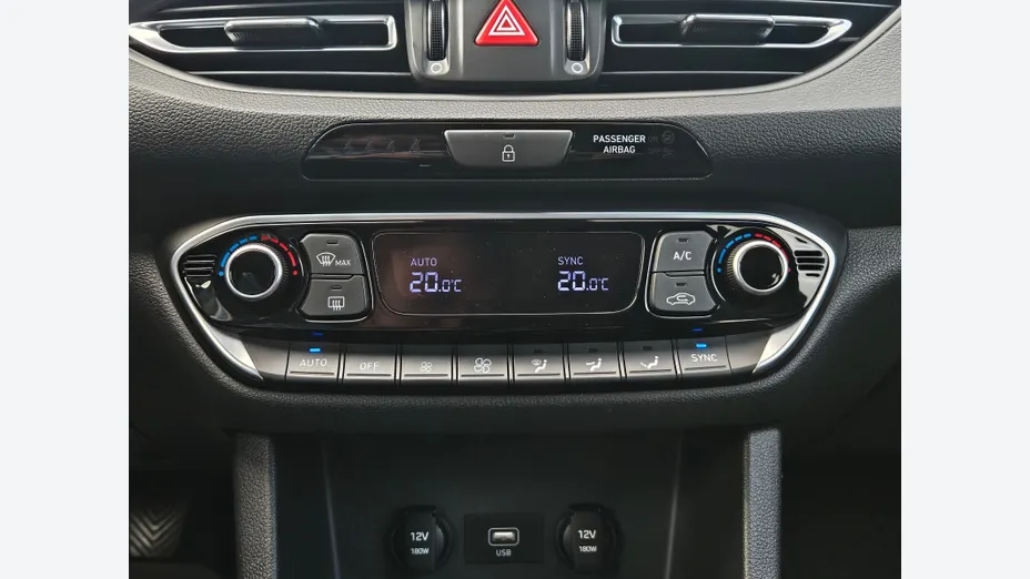 HYUNDAI i30 i30 1.5 T-GDI 48V Smart