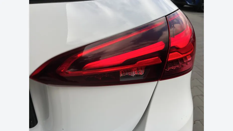 MERCEDES-BENZ A Klasa A 200 AMG Line 7G-DCT