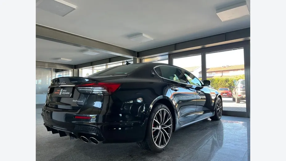 MASERATI Quattroporte -