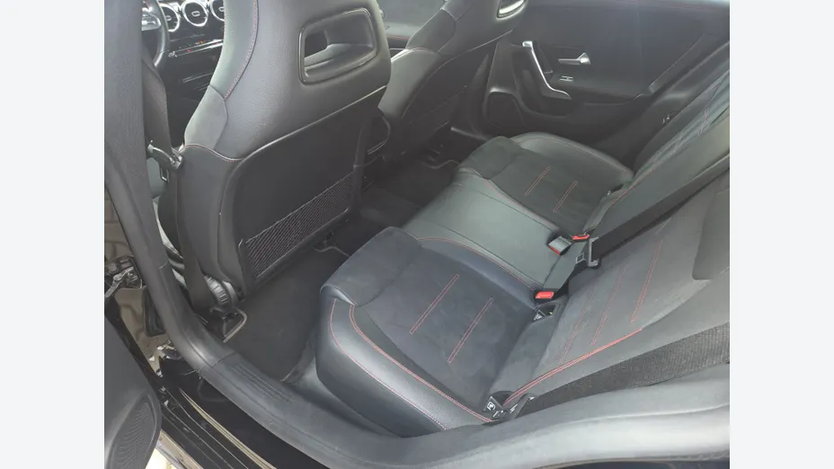 MERCEDES-BENZ CLA CLA 180 7G-DCT