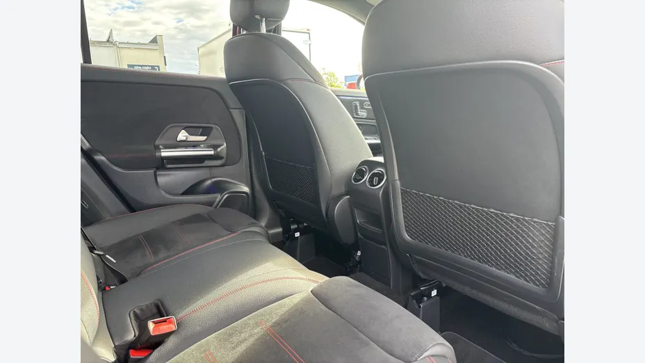 MERCEDES-BENZ GLA GLA 200 mHEV AMG Line 7G-DCT