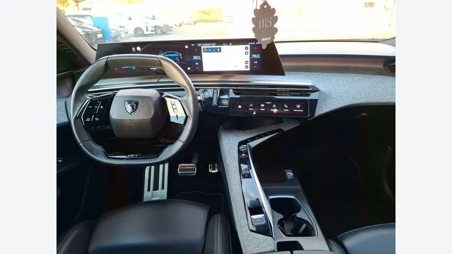 PEUGEOT 3008 e-3008 73kWh GT