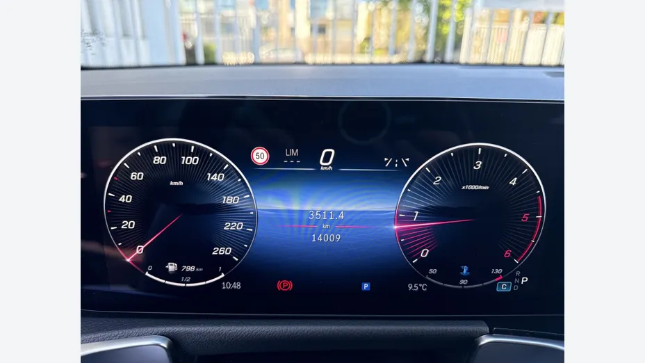 MERCEDES-BENZ GLB GLB 220 d 4-Matic AMG Line 8G-DCT