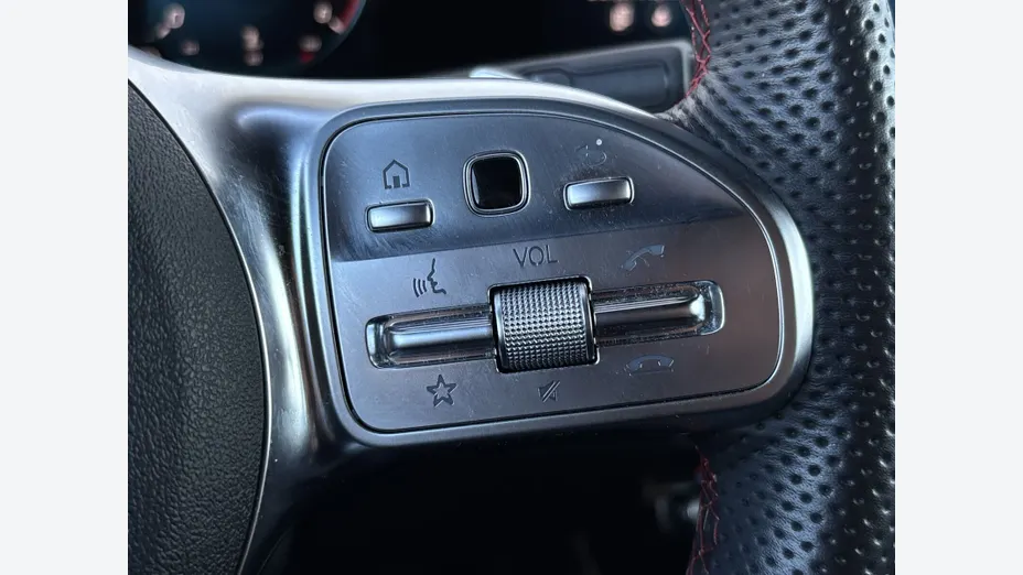 MERCEDES-BENZ CLA CLA 220 d AMG Line 8G-DCT