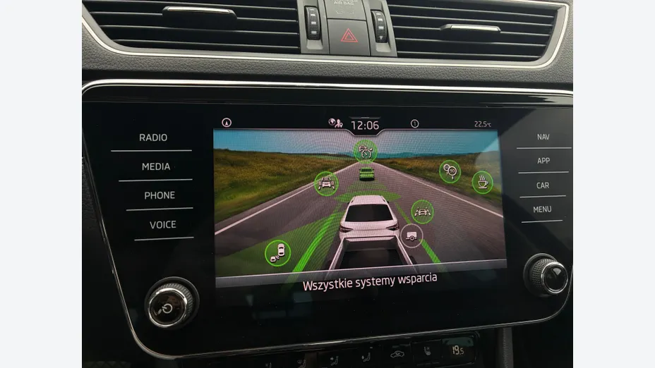SKODA Superb Superb 2.0 TDI SCR Style DSG