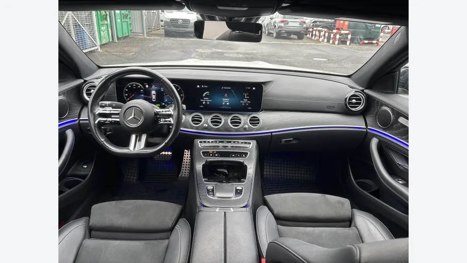 MERCEDES-BENZ E Klasa E 220 d 4-Matic AMG/Avantgarde