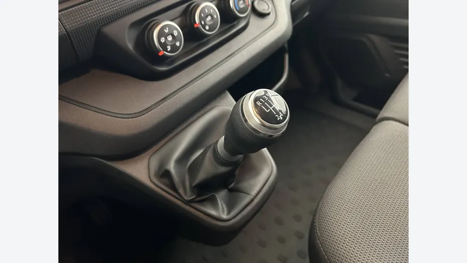 RENAULT Trafic -