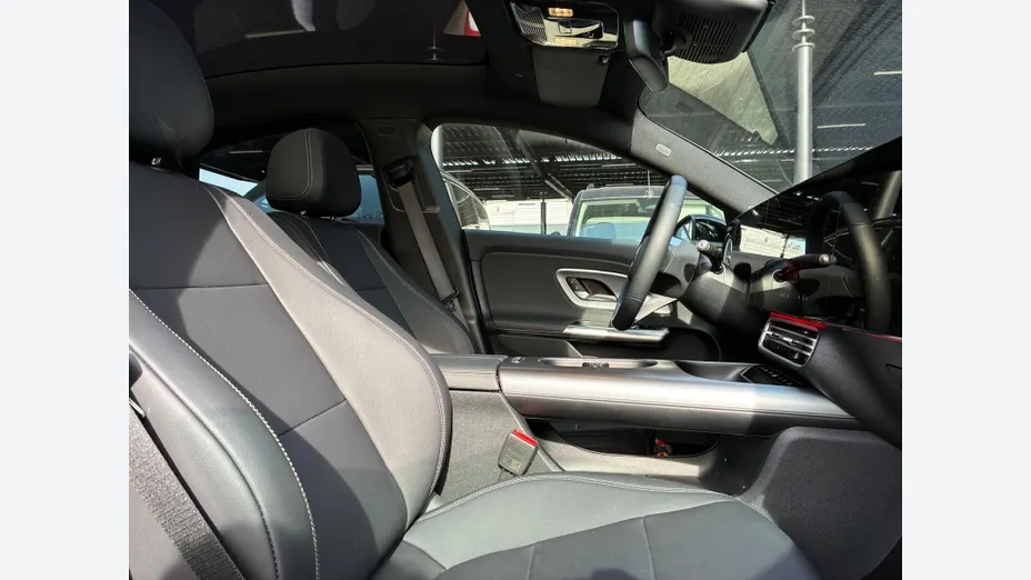MERCEDES-BENZ CLA -