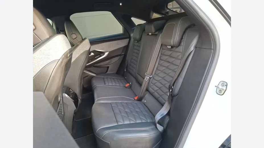 PEUGEOT 3008 e-3008 73kWh GT