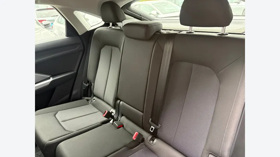 AUDI Q3 Sportback -