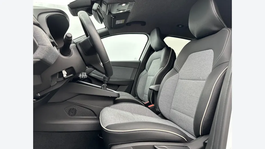 RENAULT Clio -