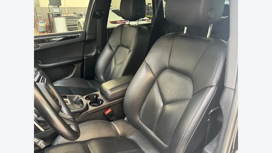 PORSCHE Macan Macan